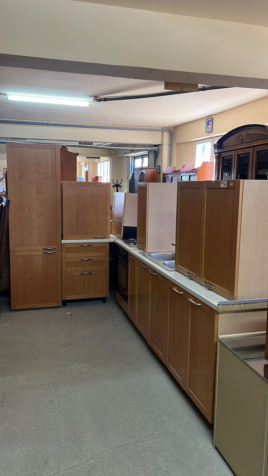 Bucătărie in lemn sh de calitate italiană completă cu electrocasnice R-50