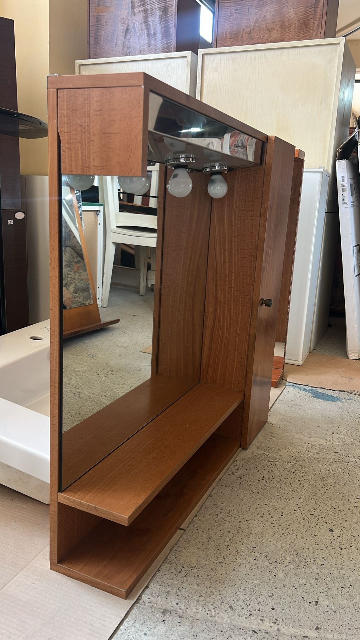 Oglindă de baie cu dulap și iluminat R-725 - imagine 3