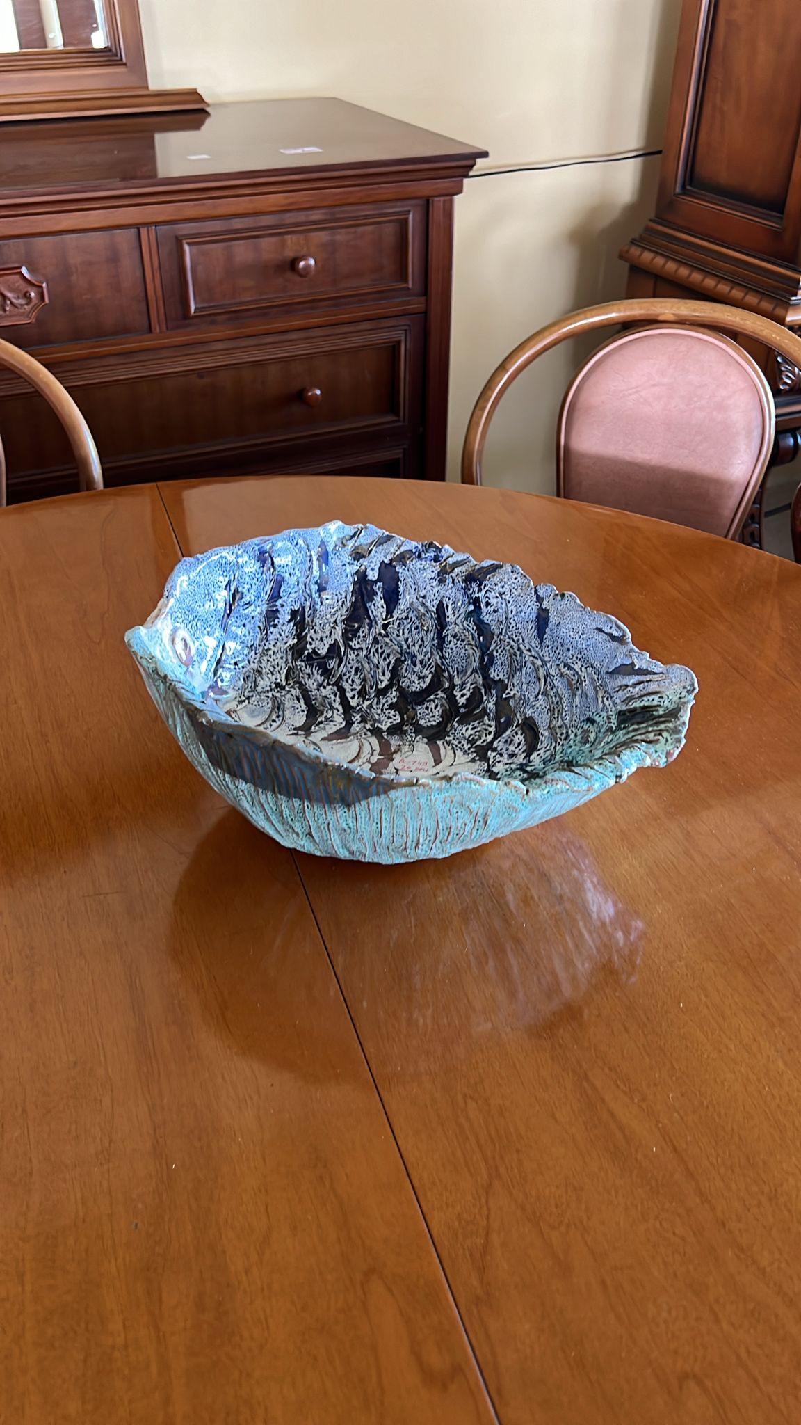 Bol decorativ din ceramică smălțuită în formă de pește R-149