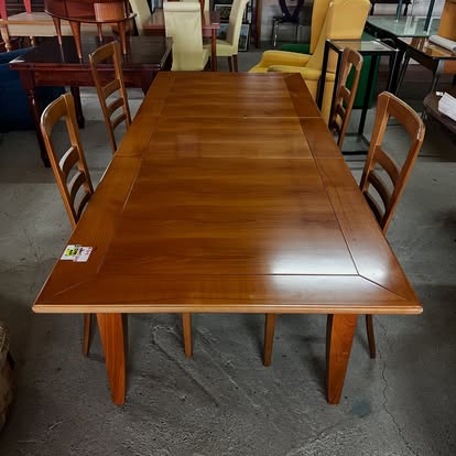 Masă extensibilă din lemn masiv calitate superioara cu 4 scaune made in italy R-901 - imagine 6