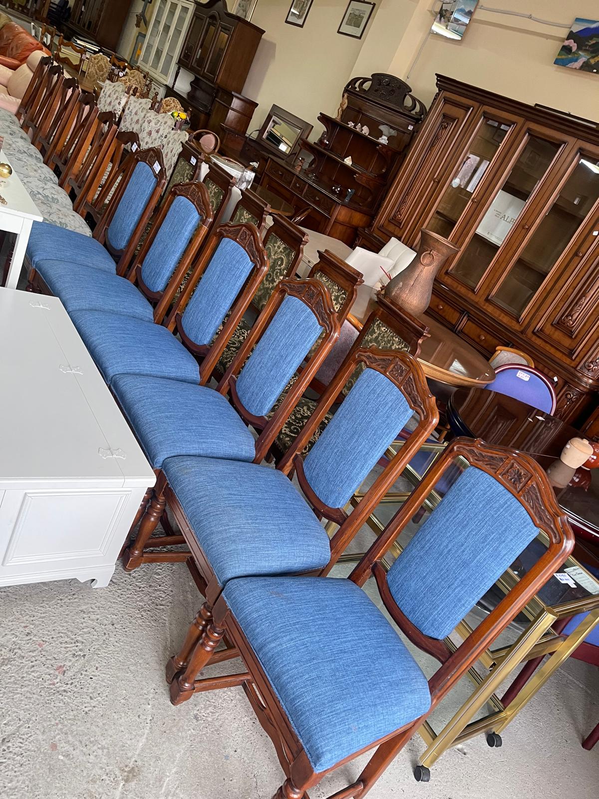 Scaun din lemn de nuc cu șezut din material textil made in italy R-968