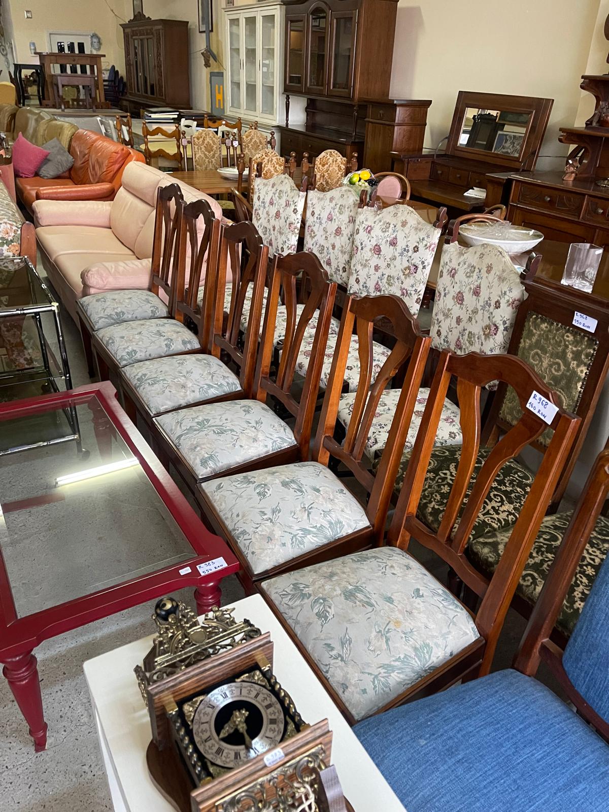 Scaun din lemn de nuc cu șezut din material textil made in italy R-968