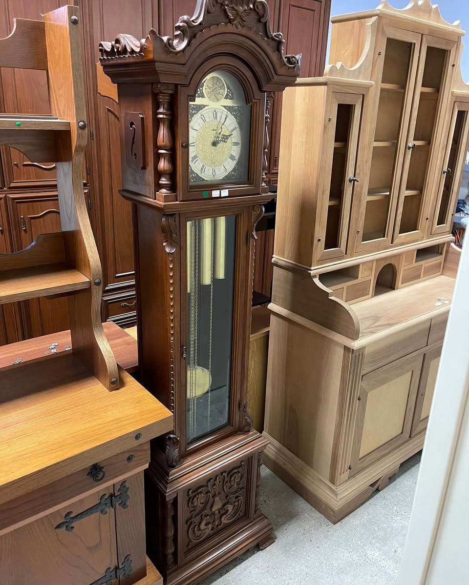 Ceas cu pendul sh de calitate italiană din lemn sculptat S 1665 - imagine 4