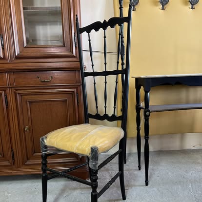 Set hol vintage cu cuier, măsuță și scaune sh de calitate italiană S 1658 - imagine 3