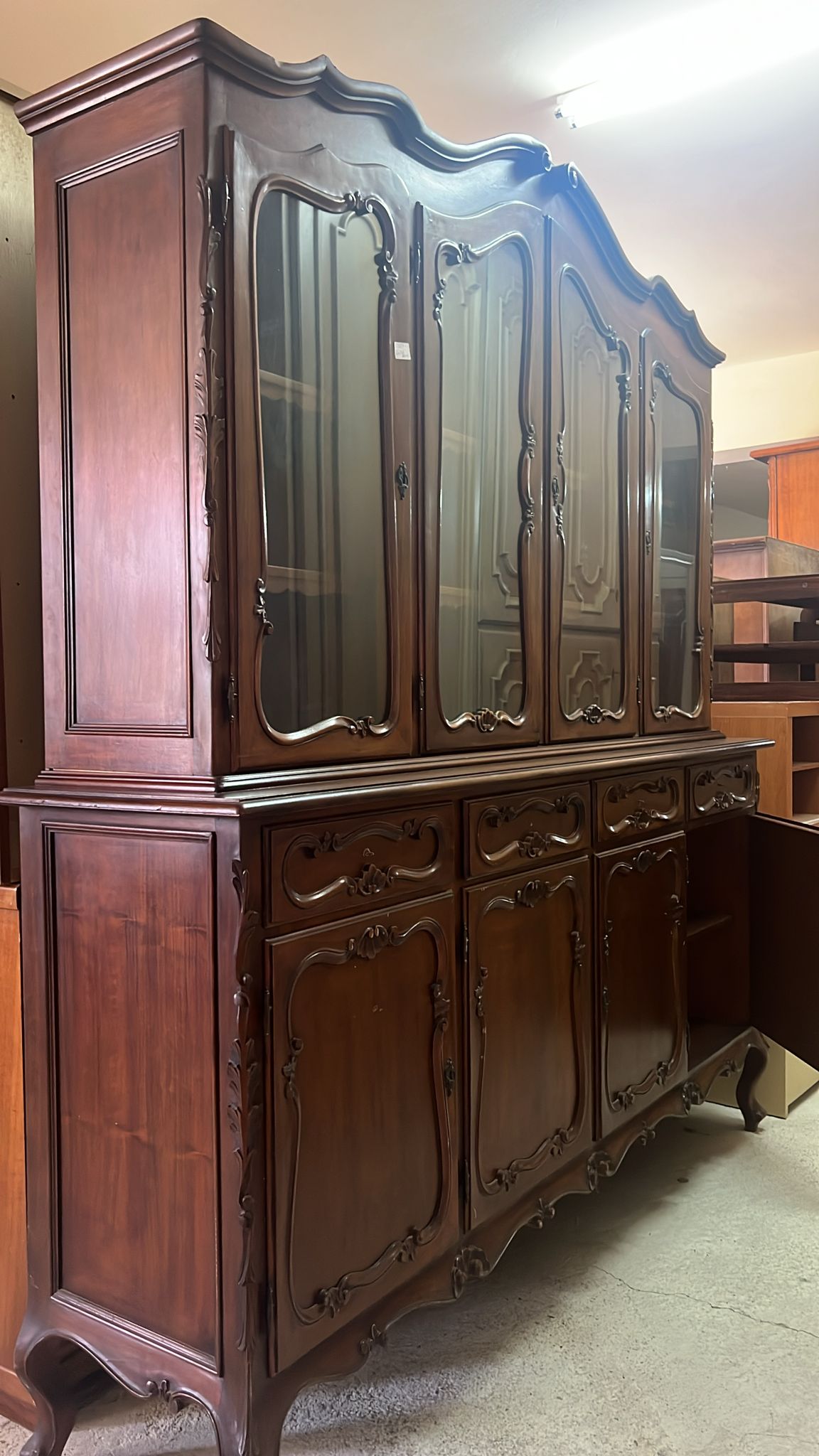 Bufet vitrină clasic din lemn masiv S 3669 sh de calitate italiana - imagine 2