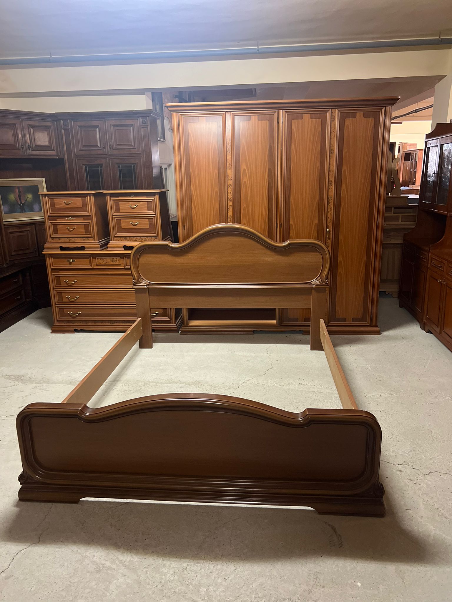 Dormitor complet clasic in lemn masiv S 3726 sh de calitate italiana