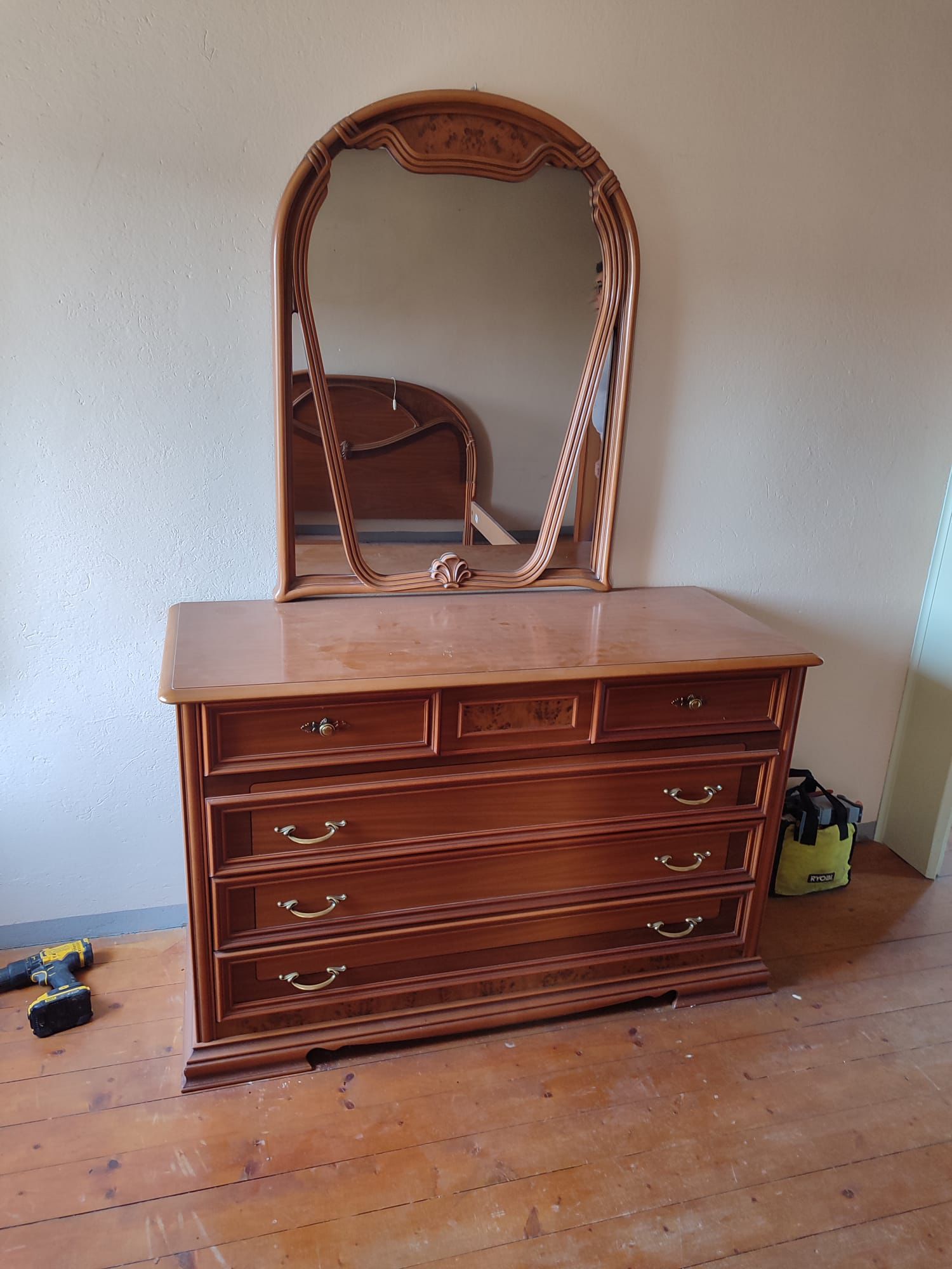 Dormitor complet clasic in lemn masiv S 3726 sh de calitate italiana - imagine 3