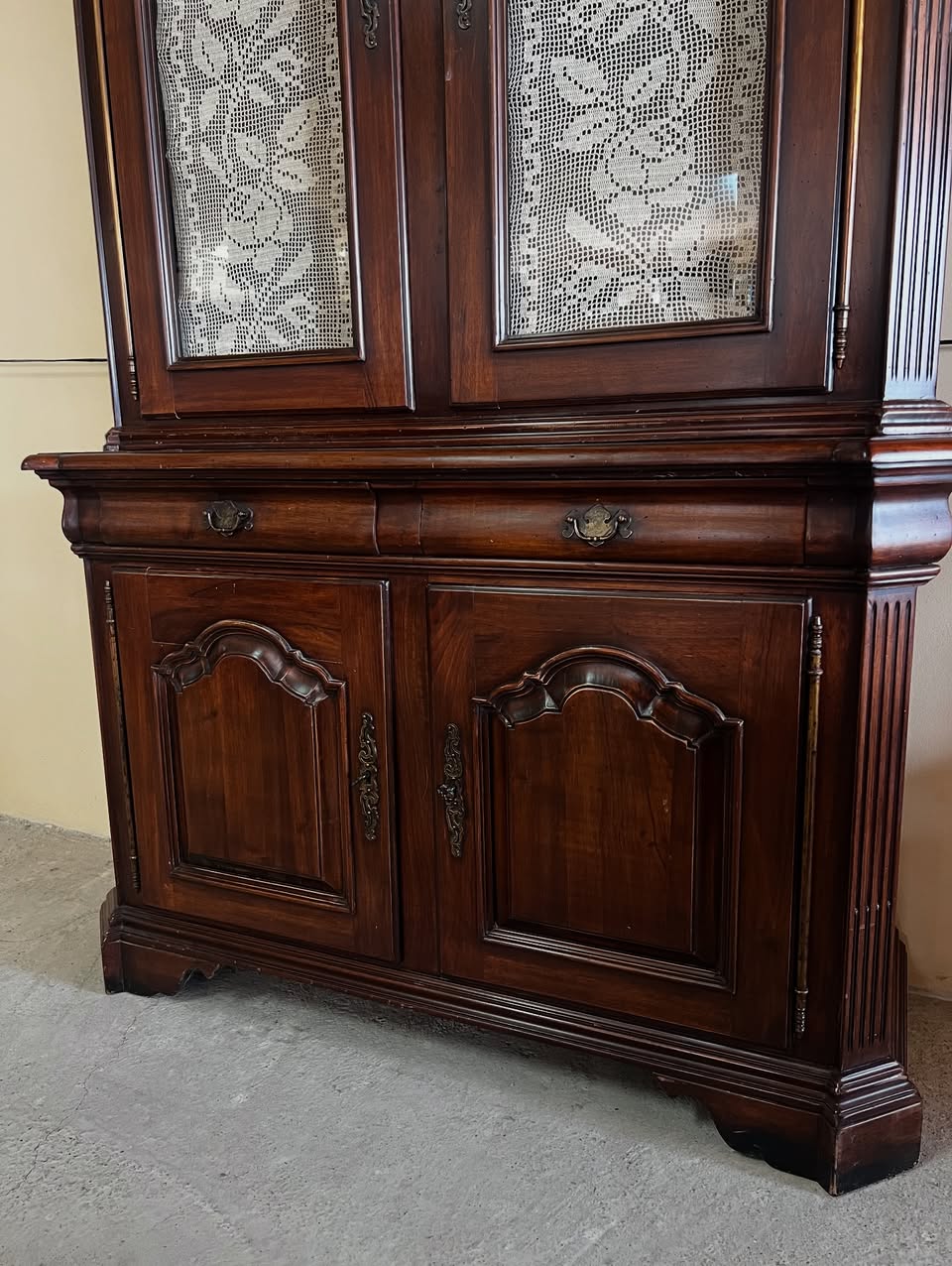 Vitrină vintage din lemn masiv sh de calitate italiană C 33 - imagine 4