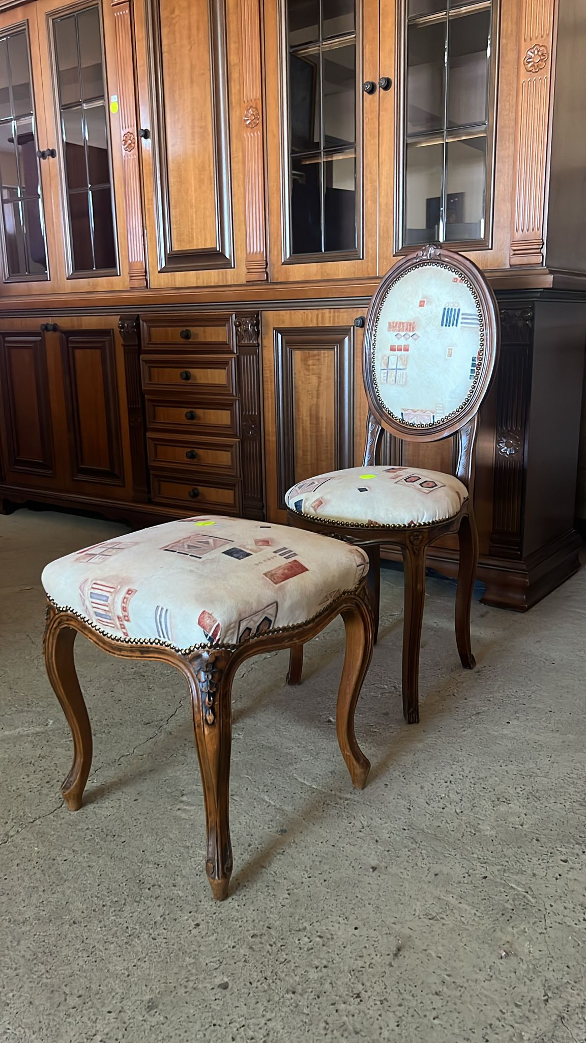 Scaun + taburet sh de calitate italiană S-4327 S-4328