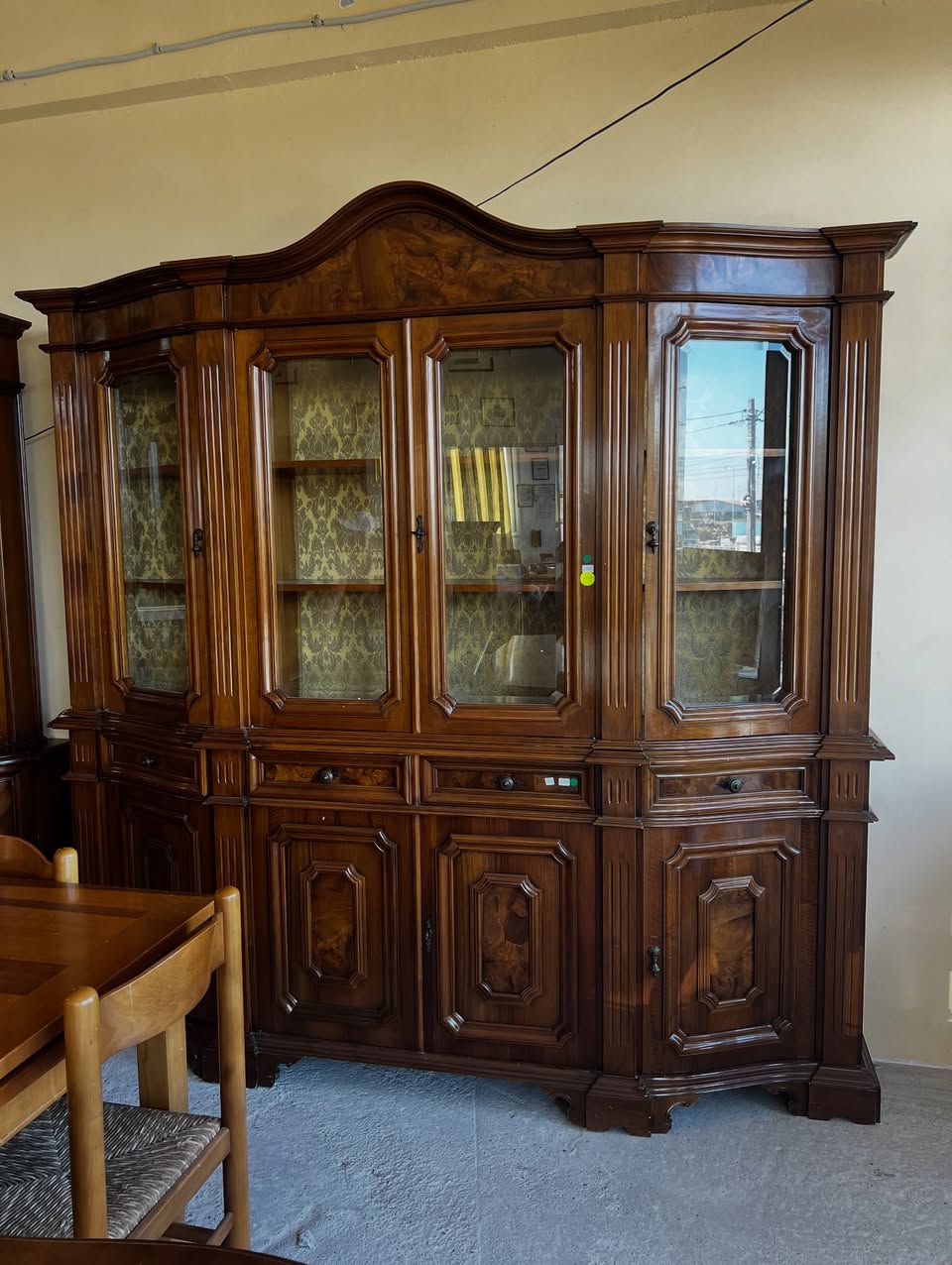Vitrină clasică sh de calitate italiană C 139 236x230 cm