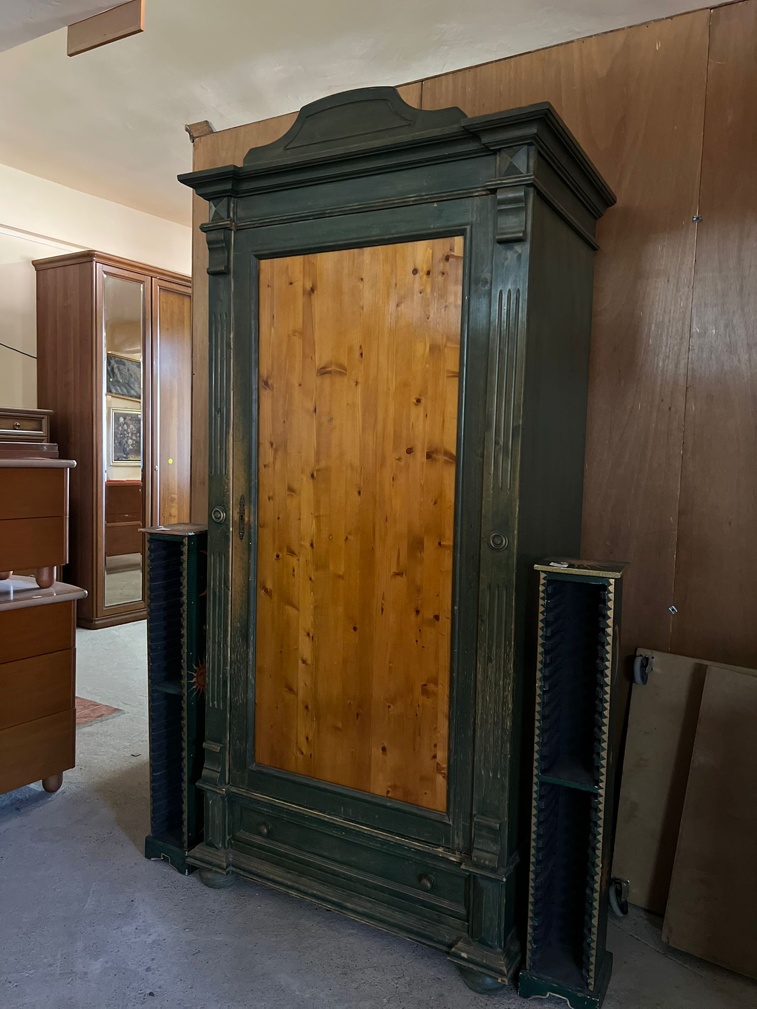 Dulap vintage verde din lemn sh de calitate italiană S 4692