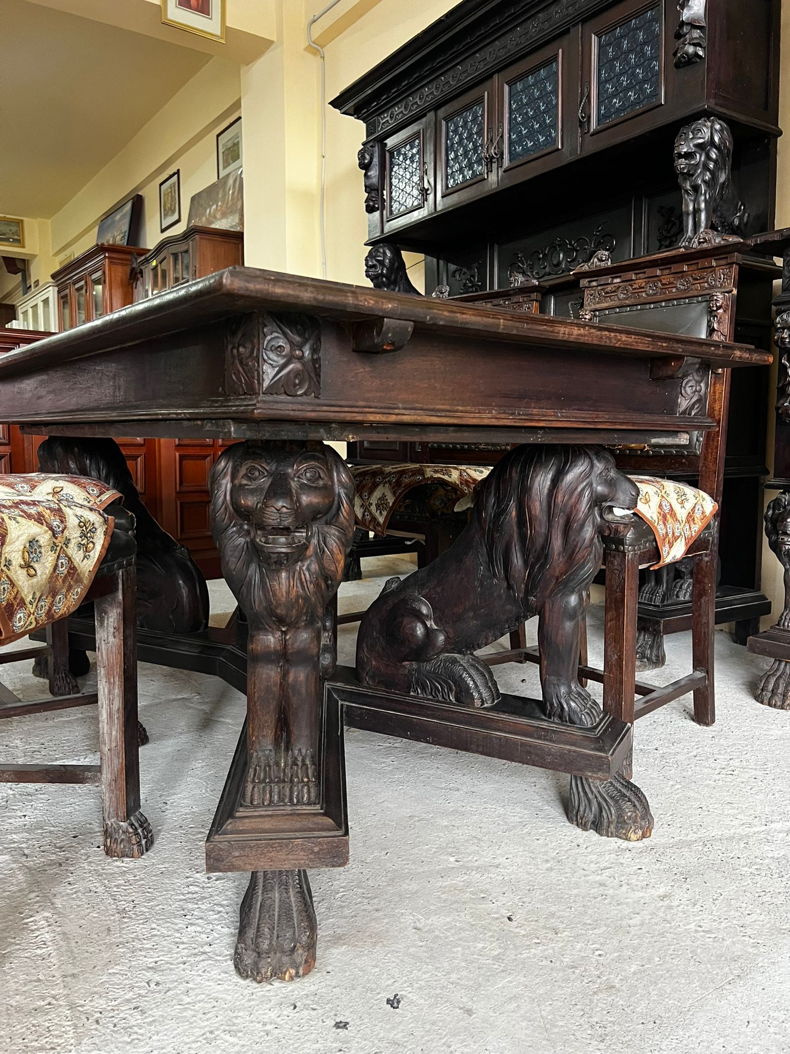 Masă sculptată din lemn masiv cu 4 scaune sh de calitate italiana S 4511 - imagine 2