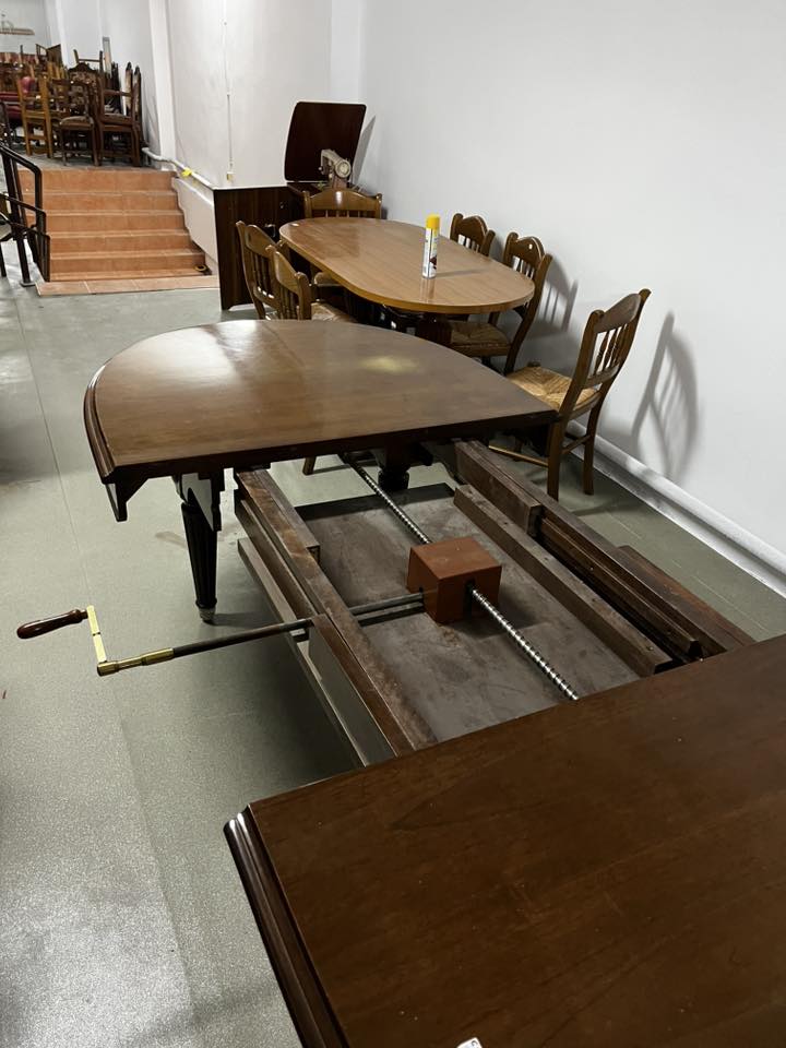 Masă ovală extensibilă din lemn masiv cu 5 picioare sh de calitate italiană C 125 - imagine 2
