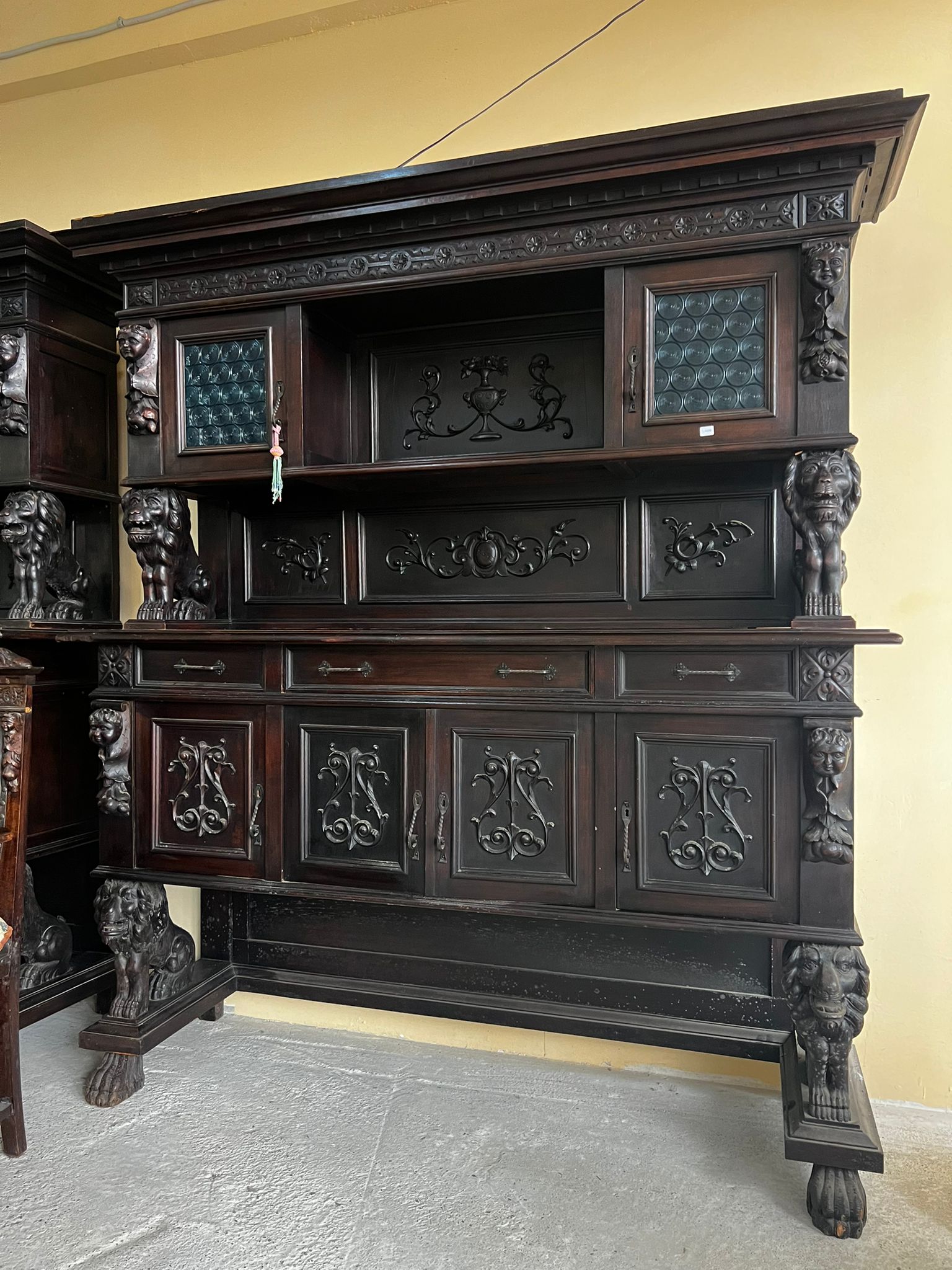 Bufet vintage din lemn masiv sculptat sh de calitate italiană S-4510 - imagine 2