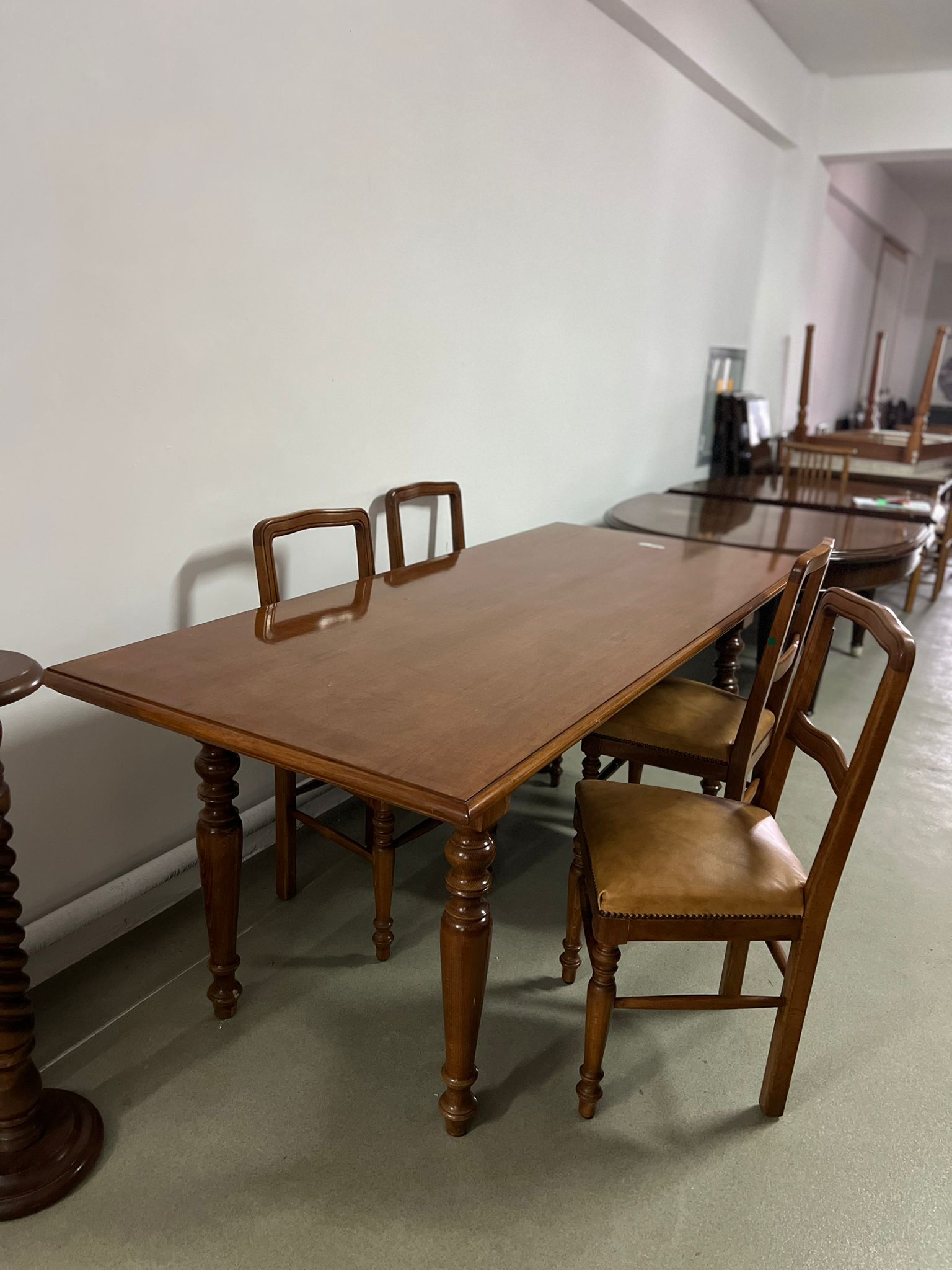 Masă din lemn masiv sh de calitate italiană S 1975