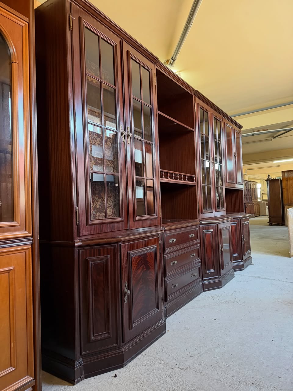Bibliotecă living din lemn masiv sh de calitate italiană S 4882