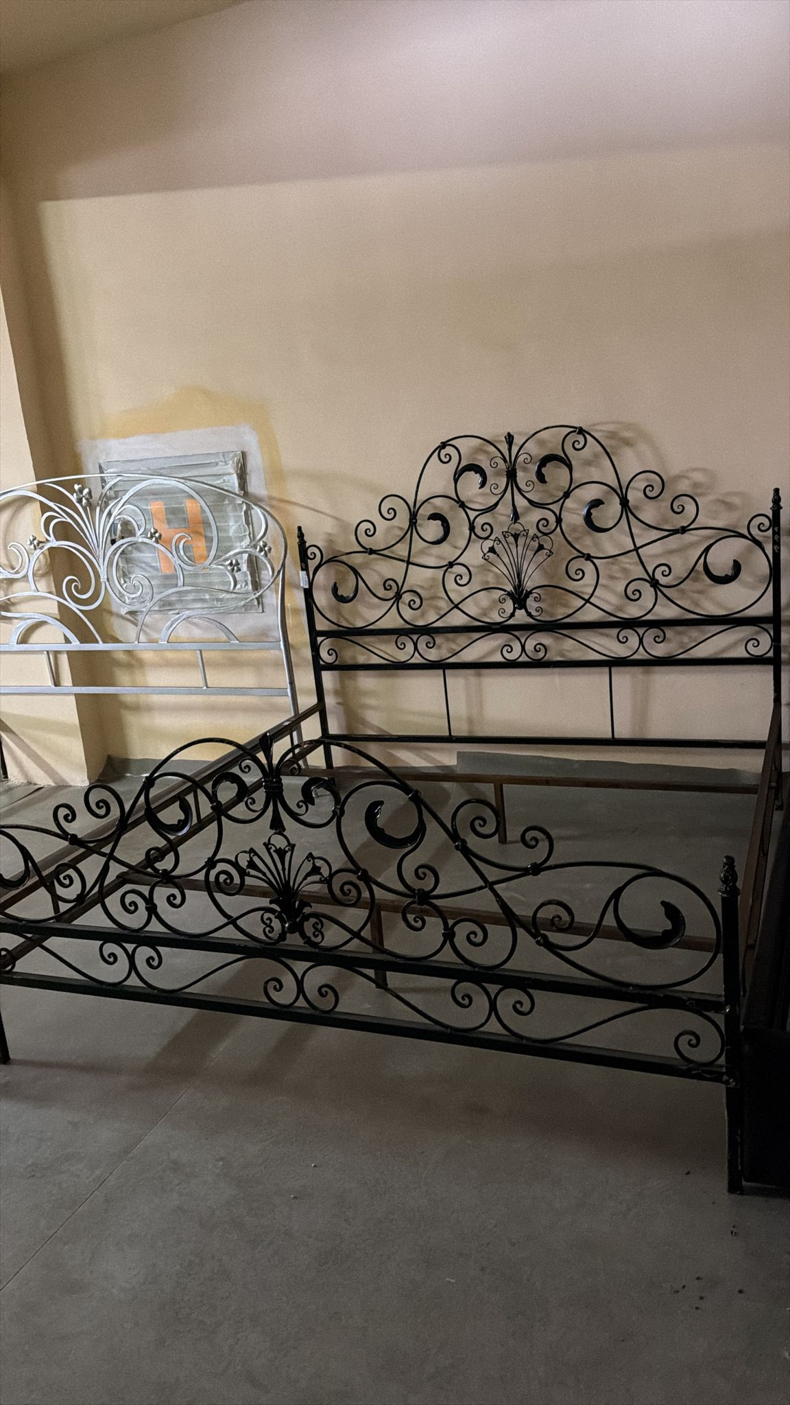 Pat din fier forjat de calitate italiană C 222