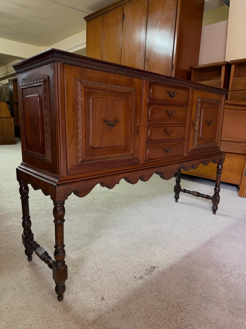 Comodă din lemn masiv stil vintage elegant sh de calitate italiana Adz-33