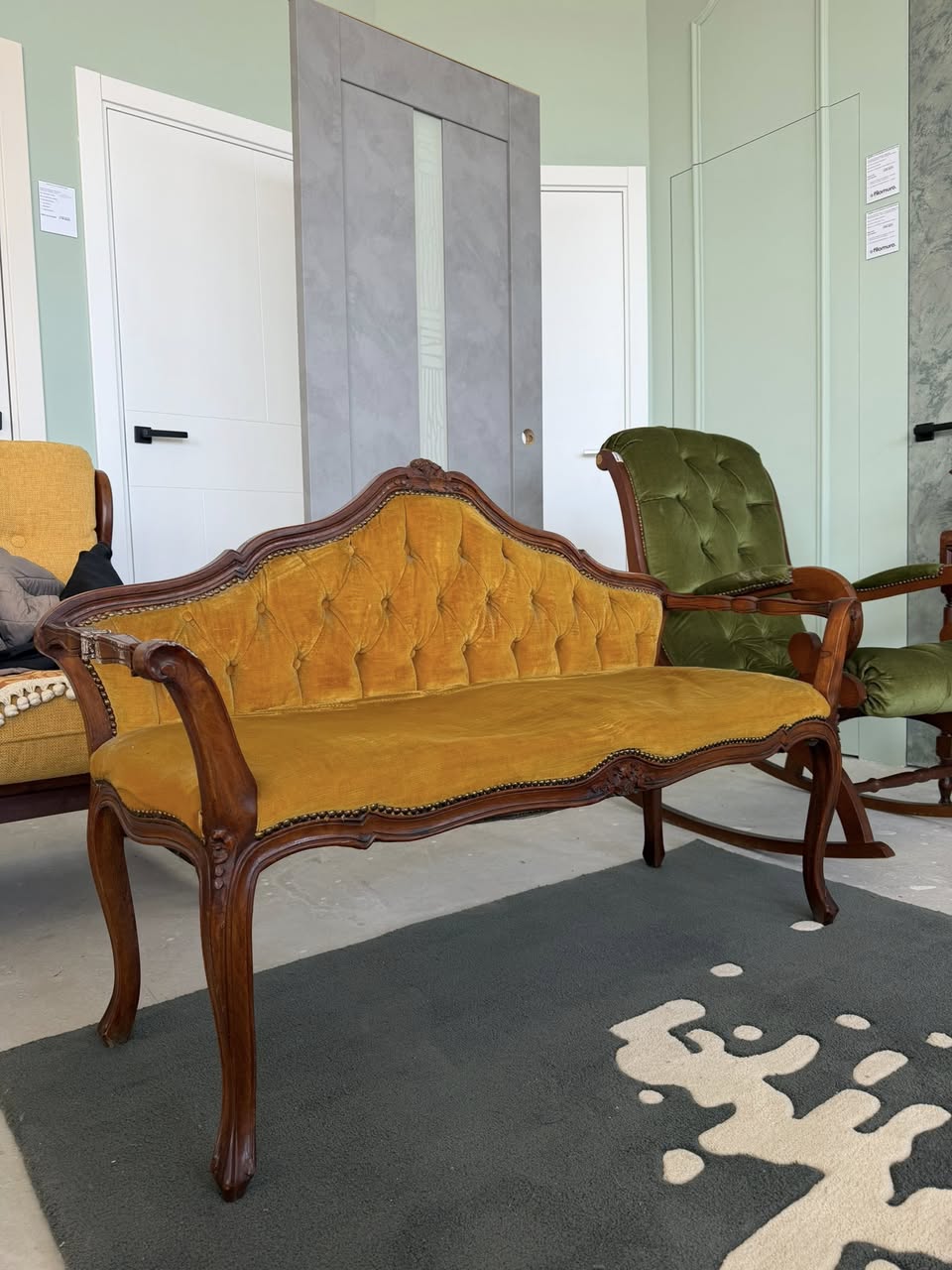 Canapea vintage din lemn masiv sh de calitate italiană Adz-240