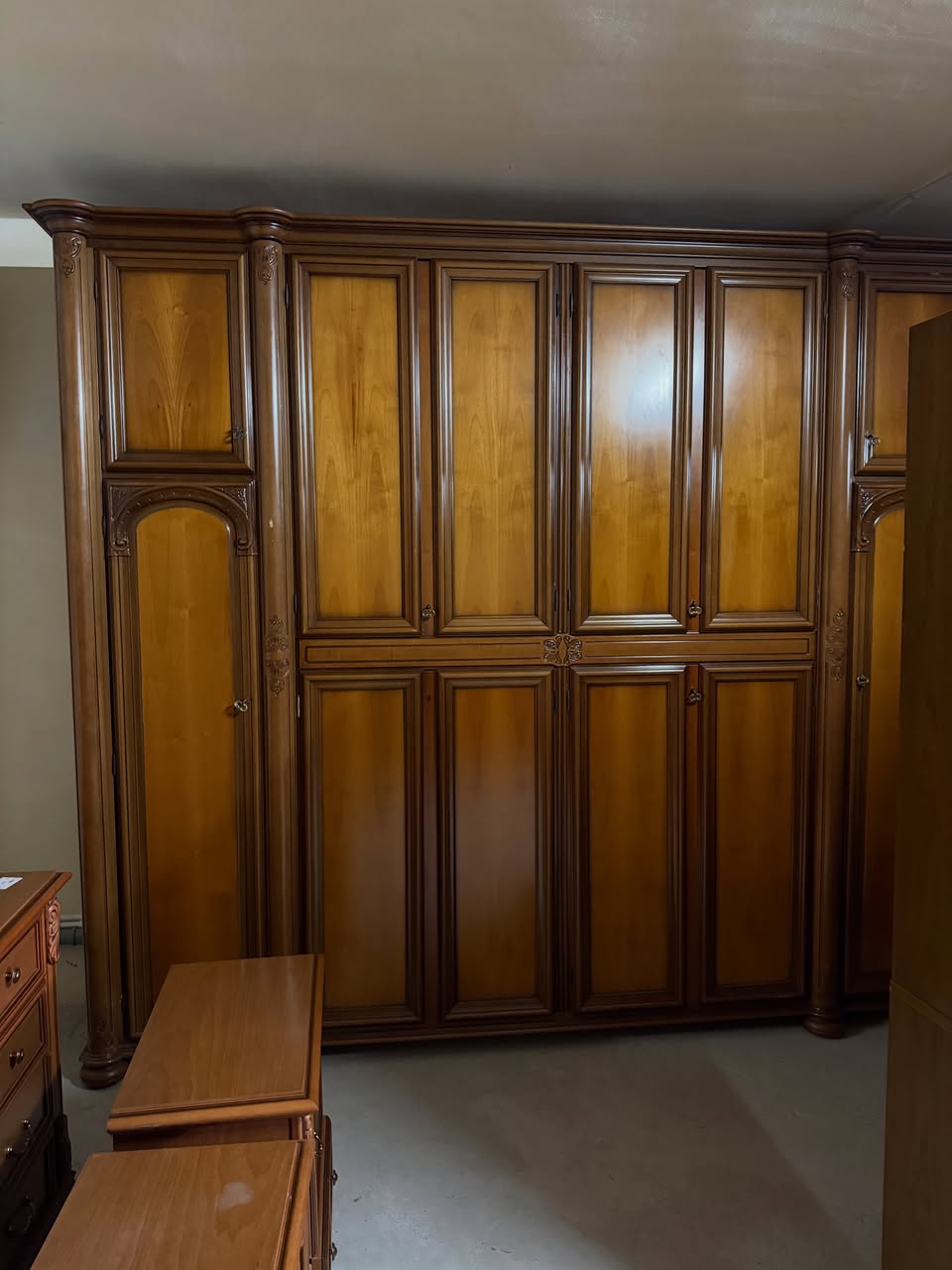 Dormitor clasic din lemn masiv sh 3141/U