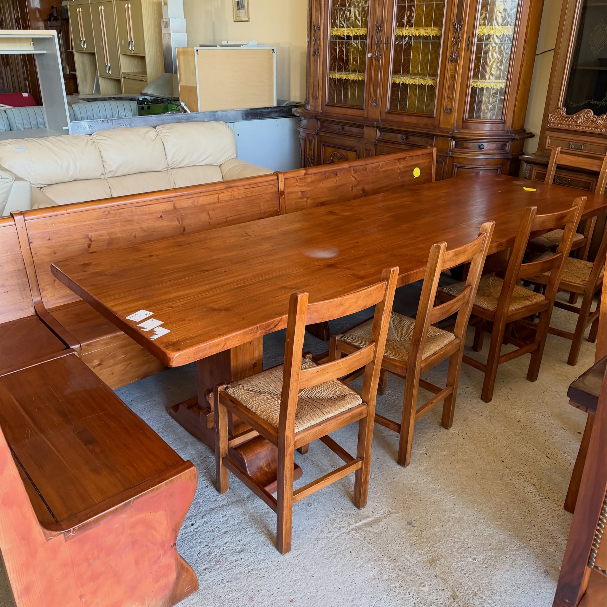 Coltar din lemn masiv second hand de calitate italiană 385/U