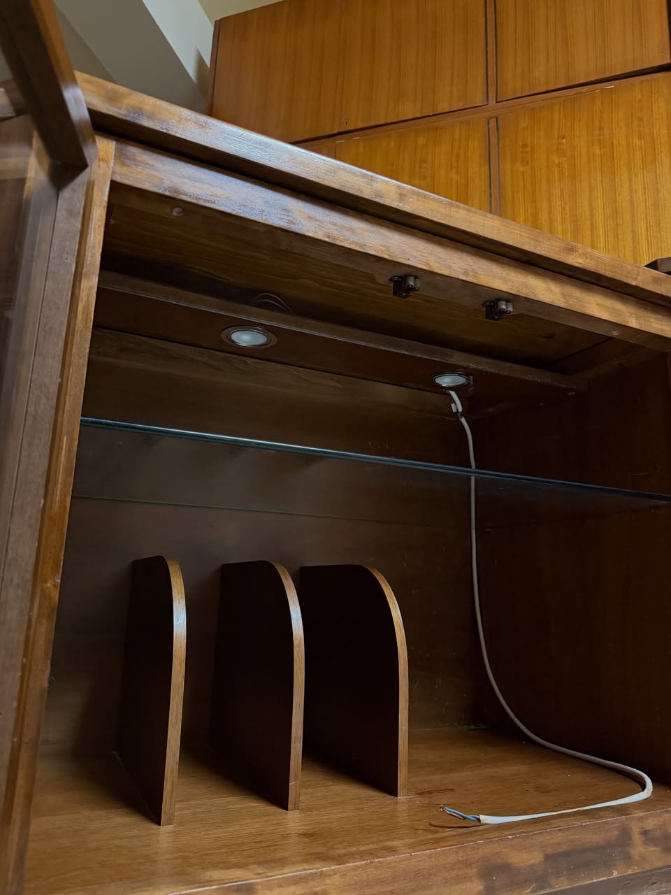 Colțar TV cu vitrine și spoturi LED sh de calitate italiană Cod 384 - imagine 8