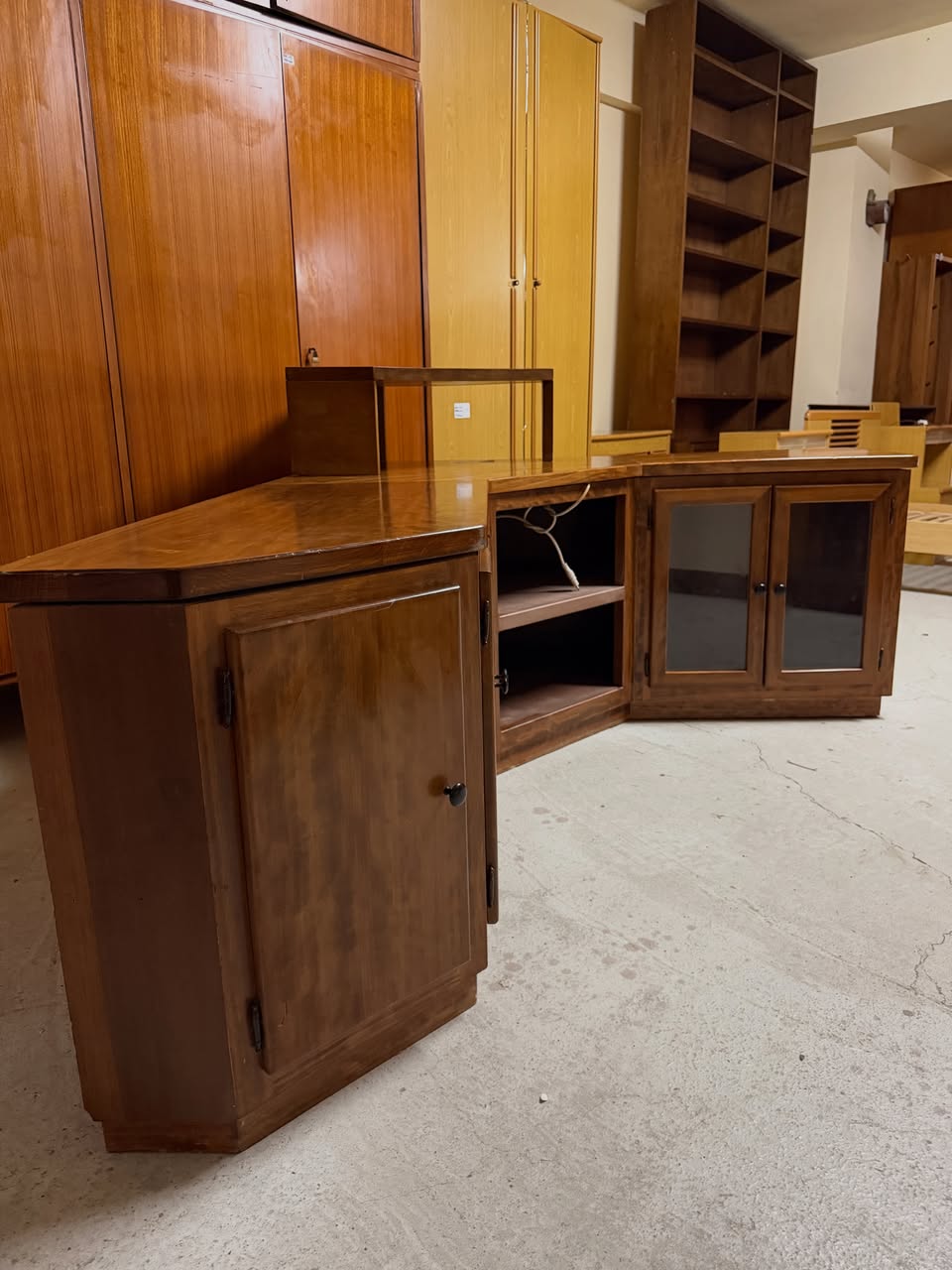 Colțar TV cu vitrine și spoturi LED sh de calitate italiană Cod 384 - imagine 2