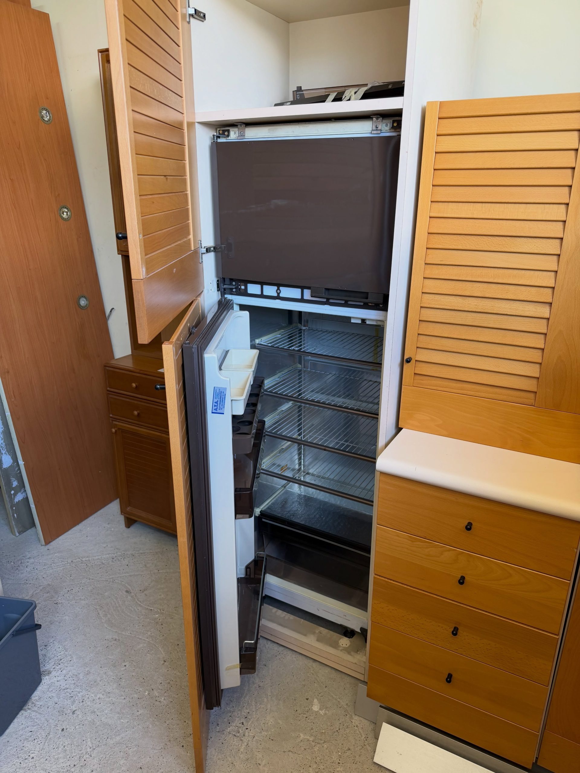 Bucătărie pe colt din lemn masiv Scavolini sh de calitate italiană 4012/U - imagine 2